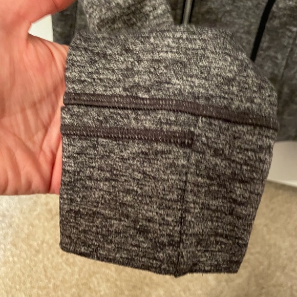 Women’s Lululemon Define Jacket, size 8 - Picture 2 of 5
